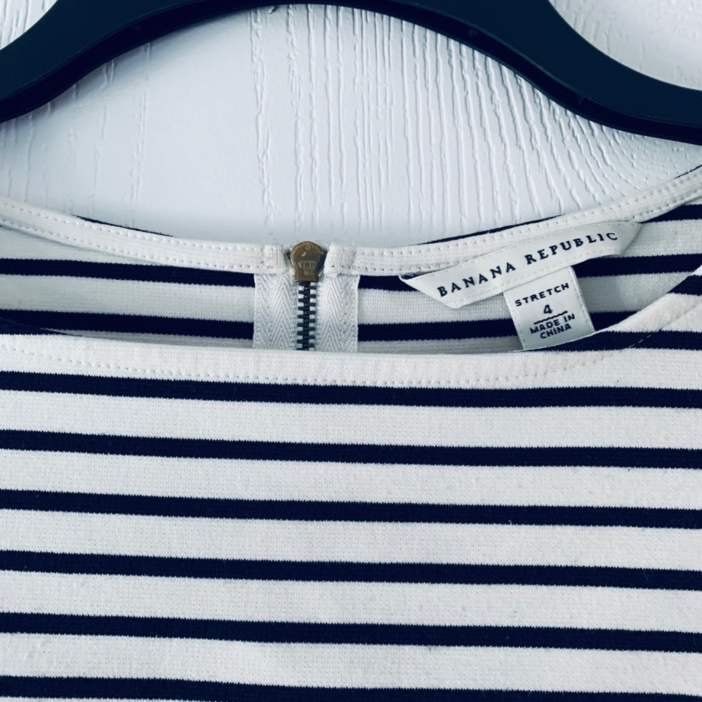 Banana Republic Top - Picture 3 of 4
